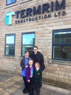 Ruby Ineson with sister Ava and parents Joanne & Matt Ineson.